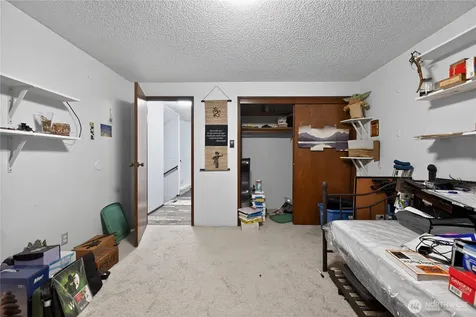 37135 2nd Avenue SW Federal Way WA 98023