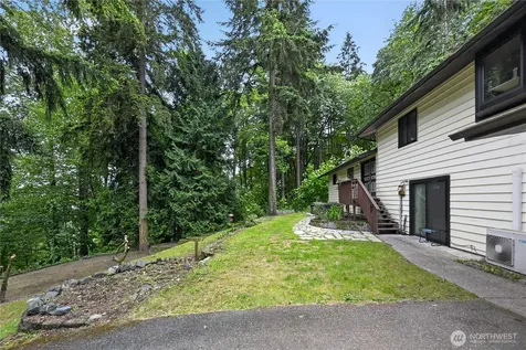 37135 2nd Avenue SW Federal Way WA 98023