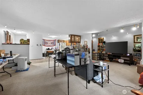 37135 2nd Avenue SW Federal Way WA 98023