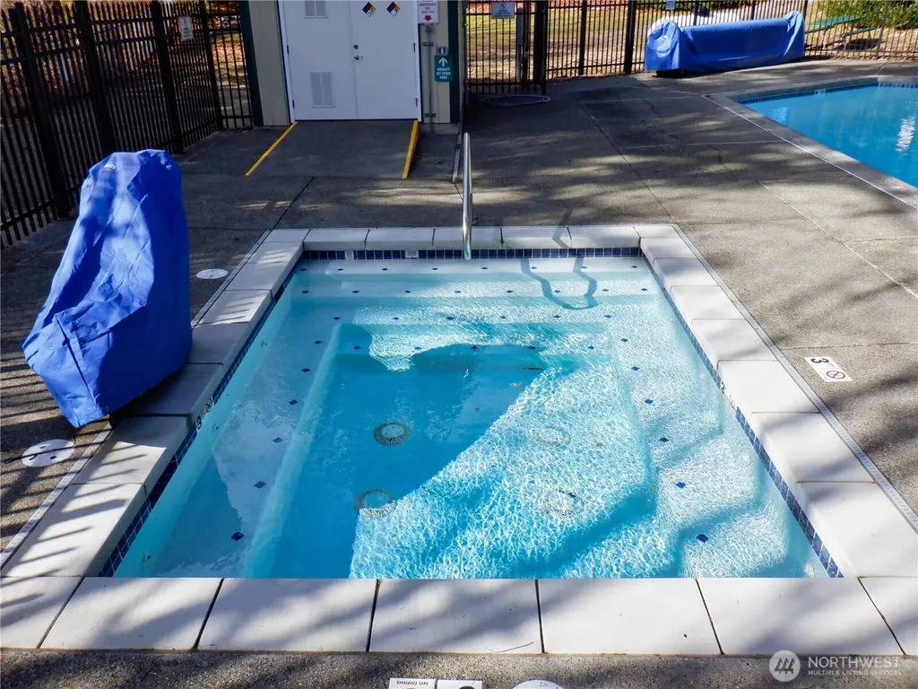 40 Wilderness Way Deming WA 98244