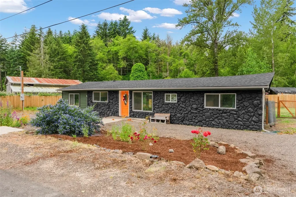 131 Mcgeary Road Kelso WA 98626
