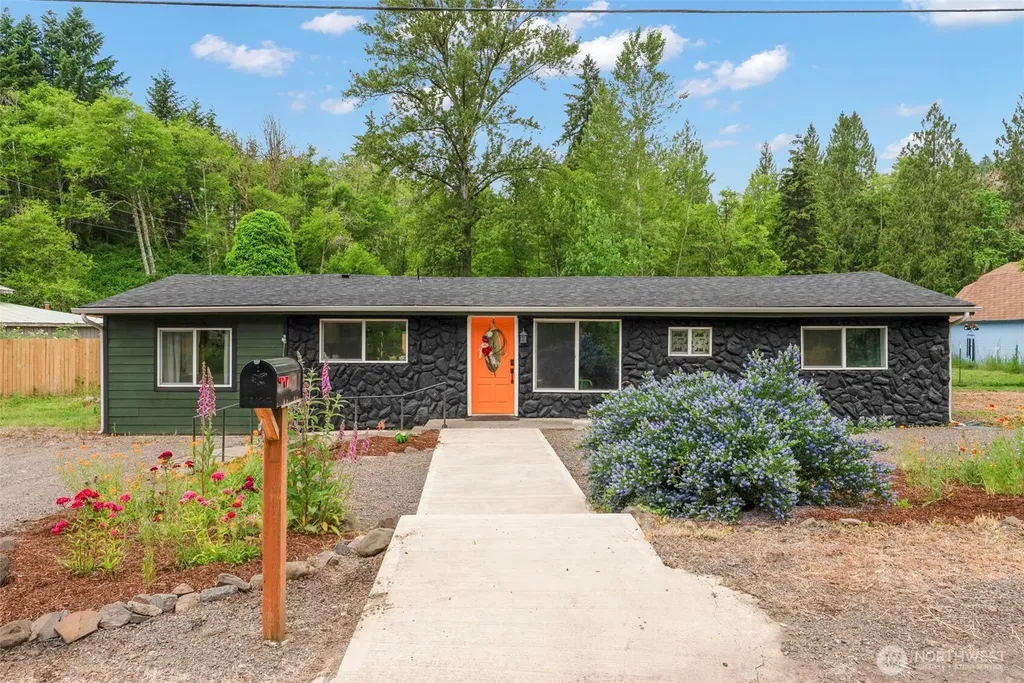 131 Mcgeary Road Kelso WA 98626