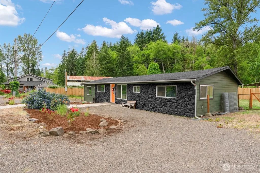 131 Mcgeary Road Kelso WA 98626