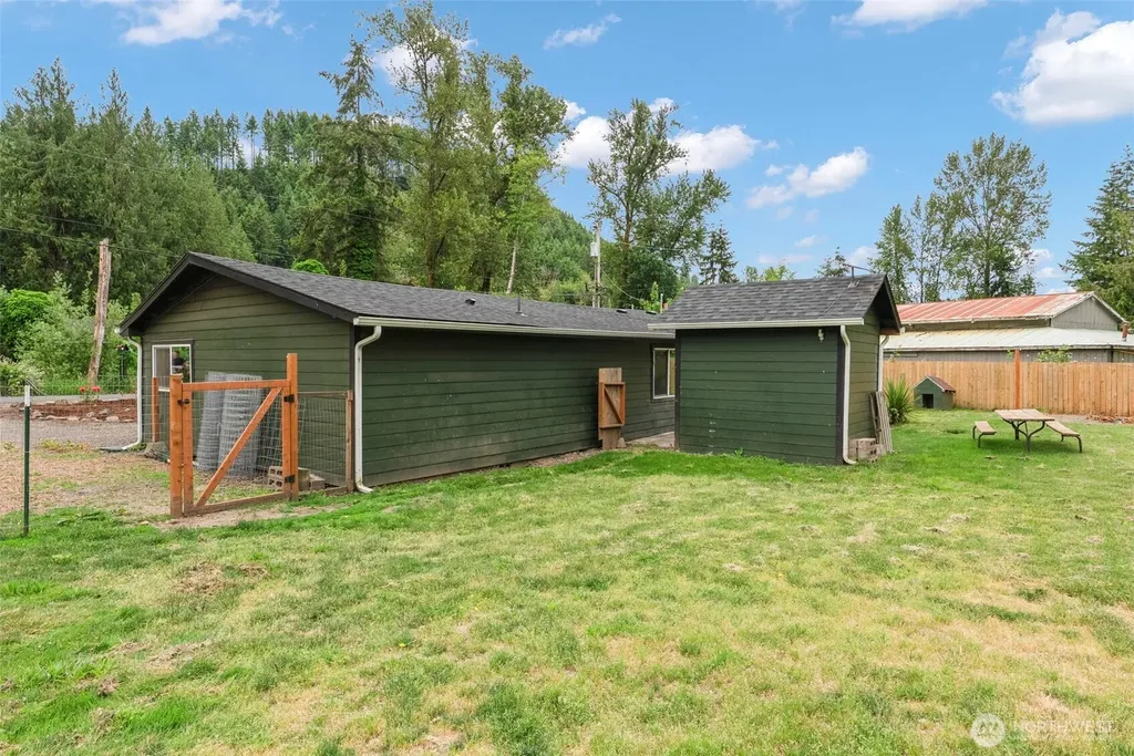 131 Mcgeary Road Kelso WA 98626