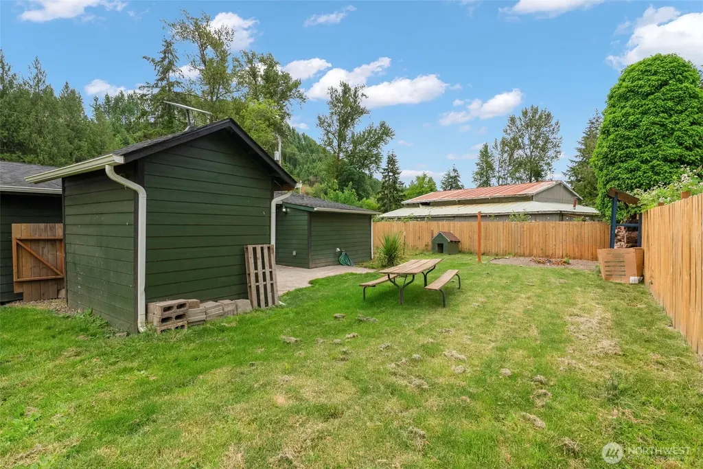 131 Mcgeary Road Kelso WA 98626