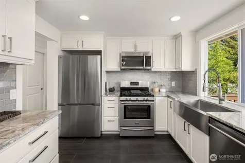 413 9th Avenue Kirkland WA 98033