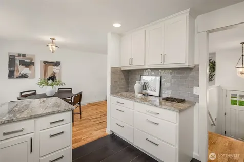 413 9th Avenue Kirkland WA 98033