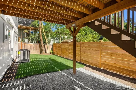 413 9th Avenue Kirkland WA 98033