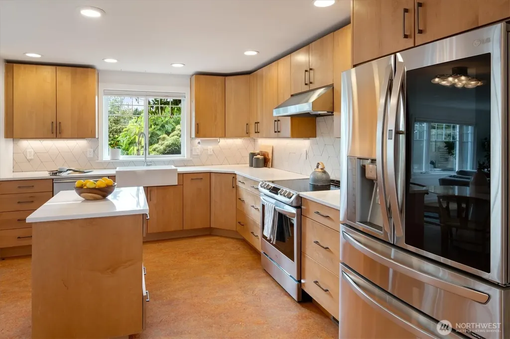 7264 27th Avenue NE Seattle WA 98115