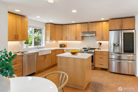 7264 27th Avenue NE Seattle WA 98115