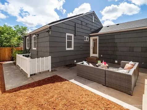7264 27th Avenue NE Seattle WA 98115