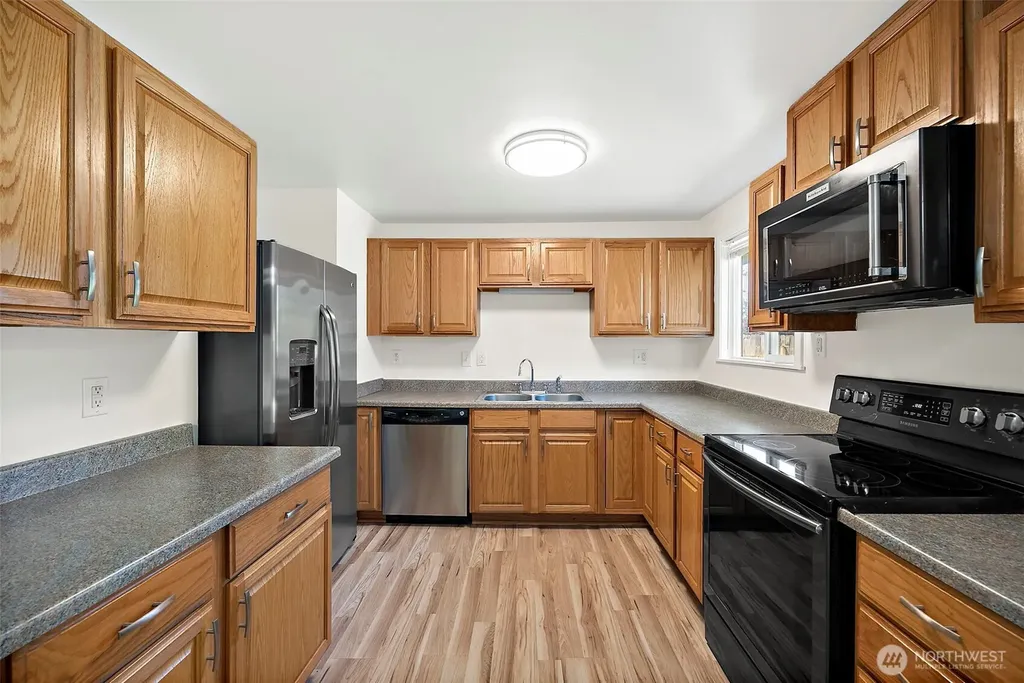 6401 Okanogan Avenue SW Lakewood WA 98499