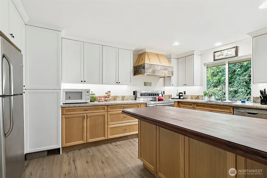 16624 SE 240th Street Kent WA 98042