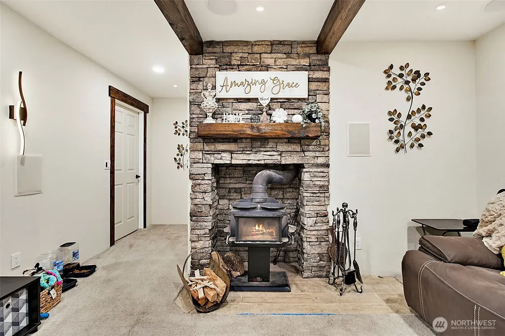 16624 SE 240th Street Kent WA 98042