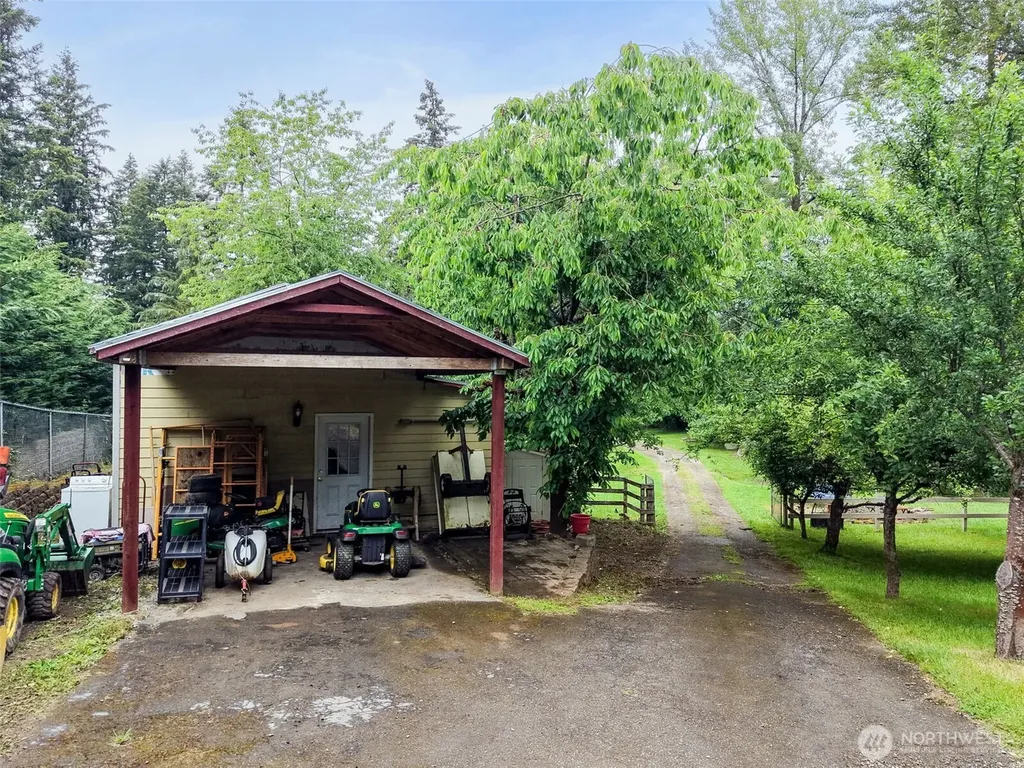 16624 SE 240th Street Kent WA 98042