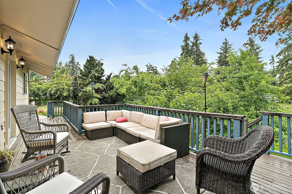 16624 SE 240th Street Kent WA 98042