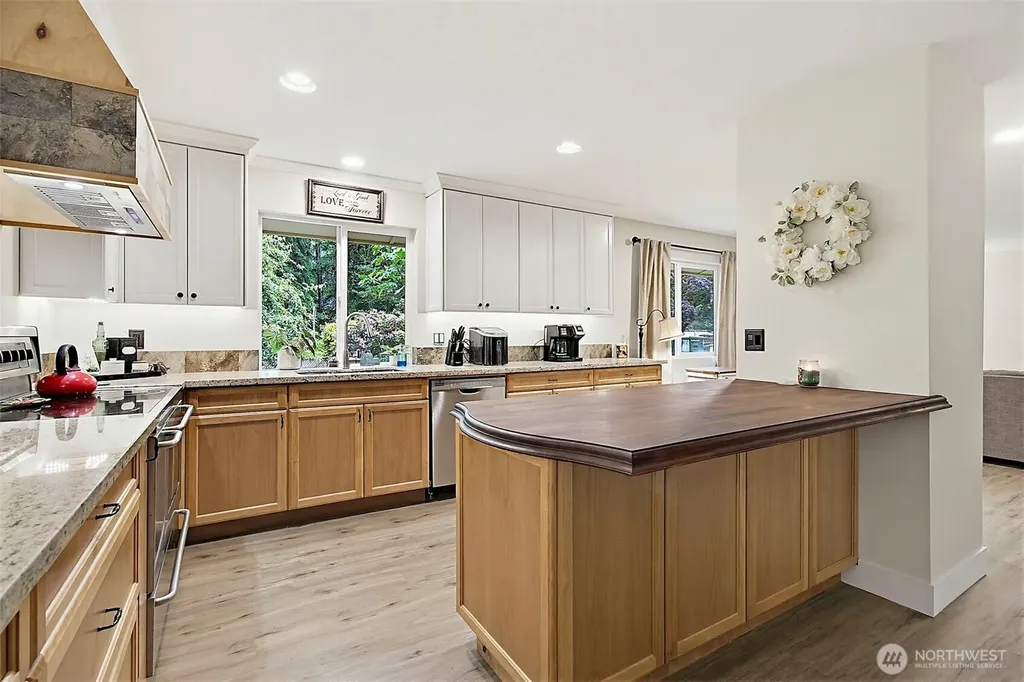 16624 SE 240th Street Kent WA 98042