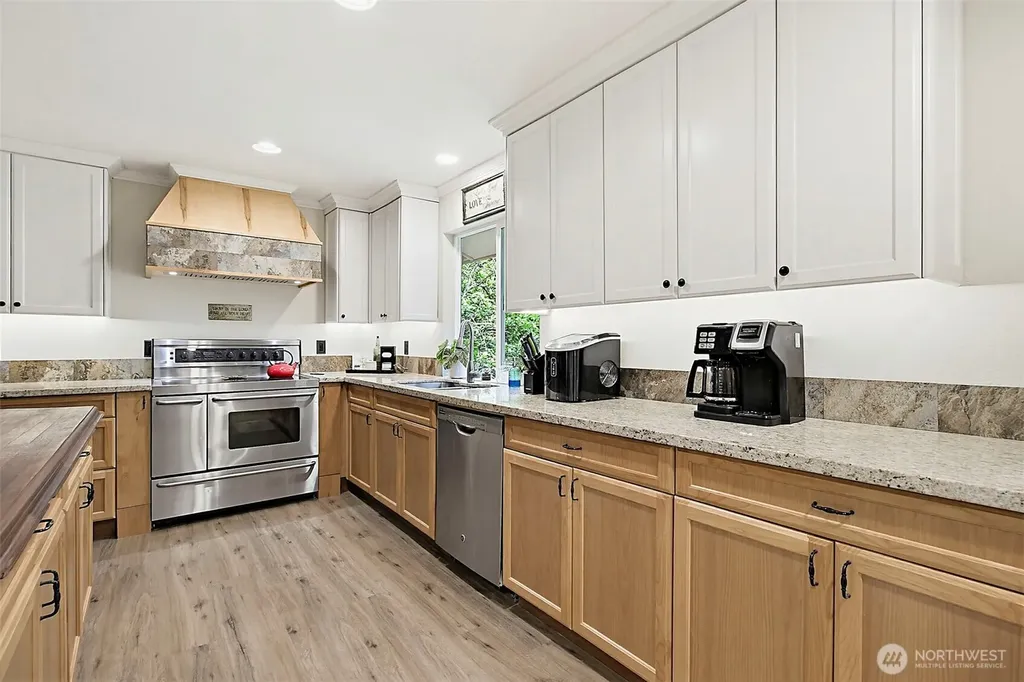 16624 SE 240th Street Kent WA 98042
