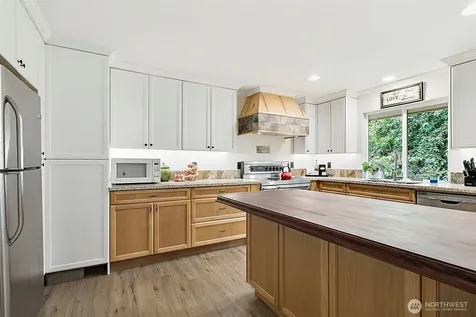 16624 SE 240th Street Kent WA 98042