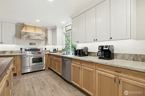 16624 SE 240th Street Kent WA 98042