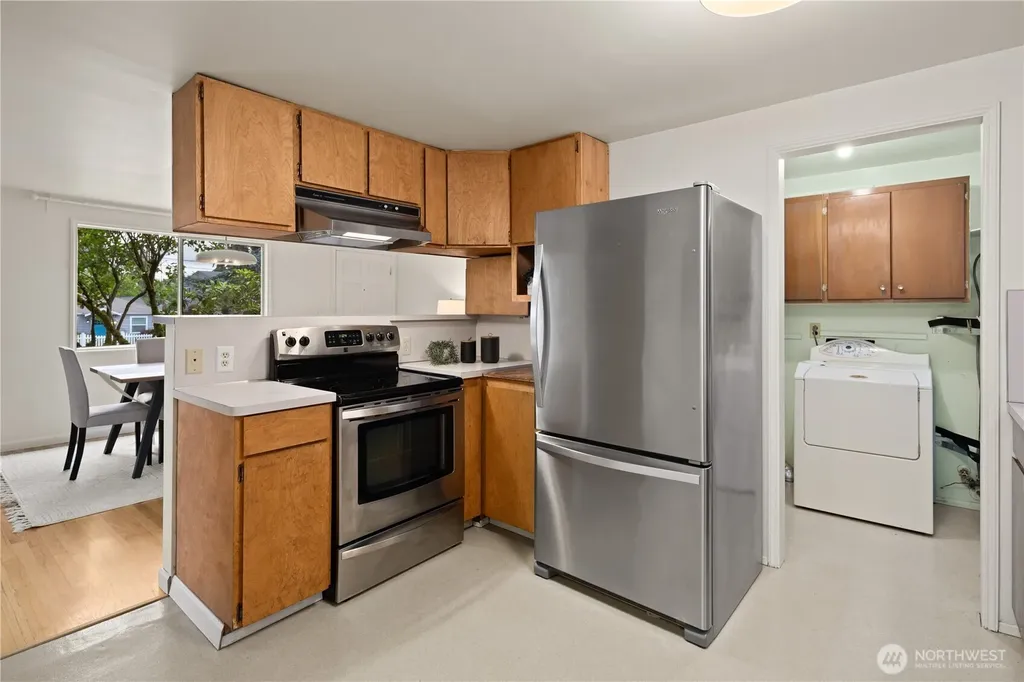 161 SW 185th Street Normandy Park WA 98166