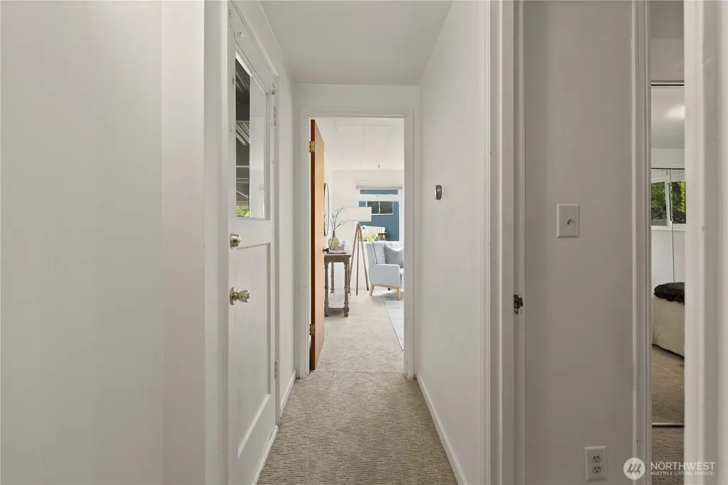 161 SW 185th Street Normandy Park WA 98166