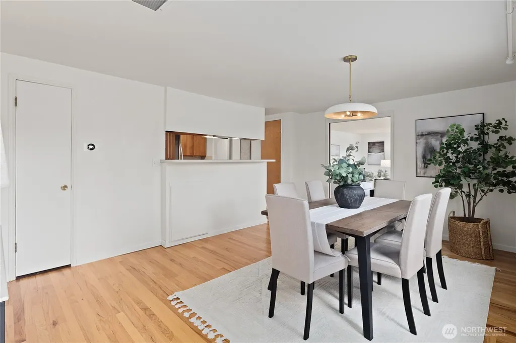 161 SW 185th Street Normandy Park WA 98166