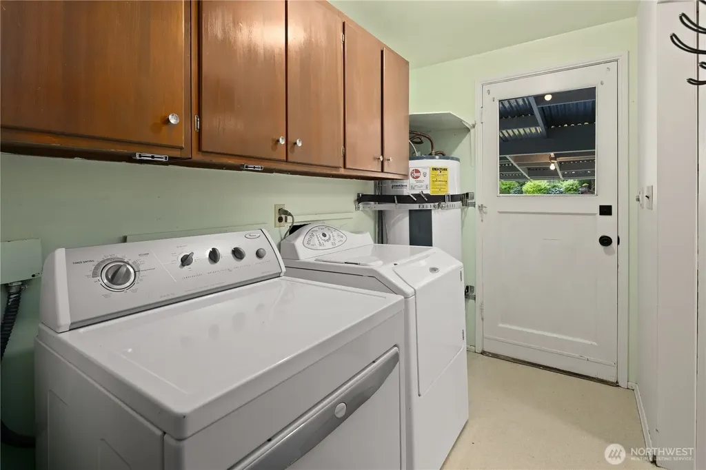 161 SW 185th Street Normandy Park WA 98166