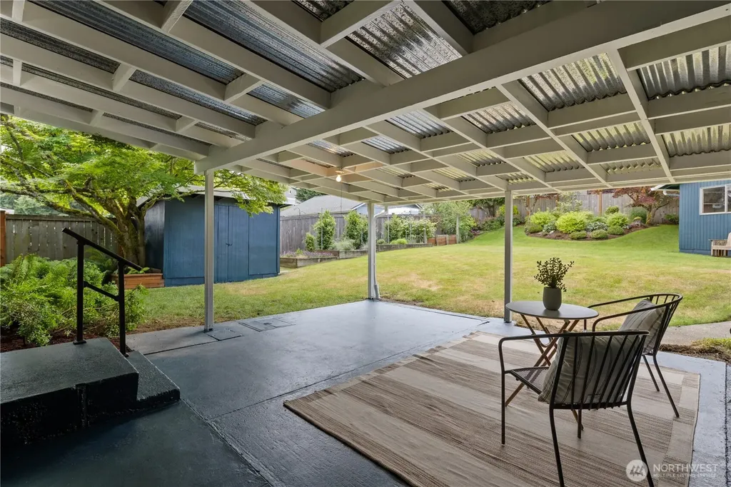 161 SW 185th Street Normandy Park WA 98166