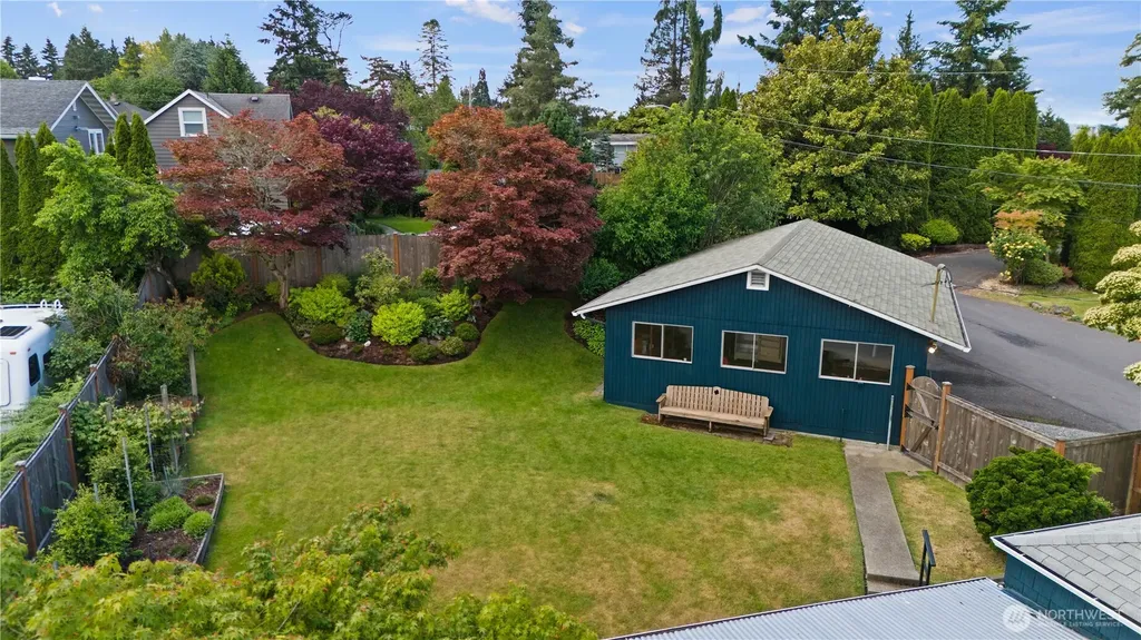 161 SW 185th Street Normandy Park WA 98166