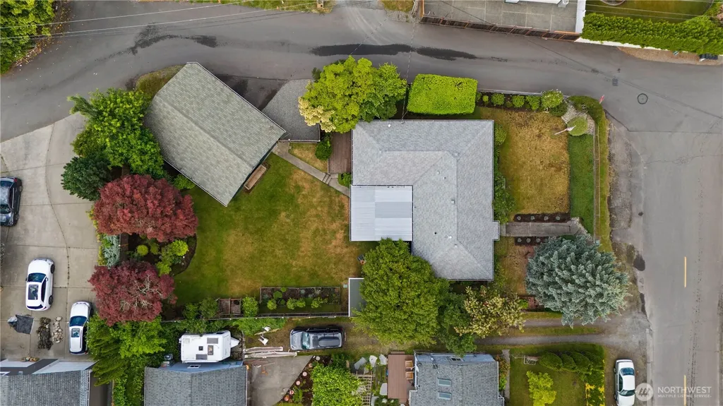 161 SW 185th Street Normandy Park WA 98166