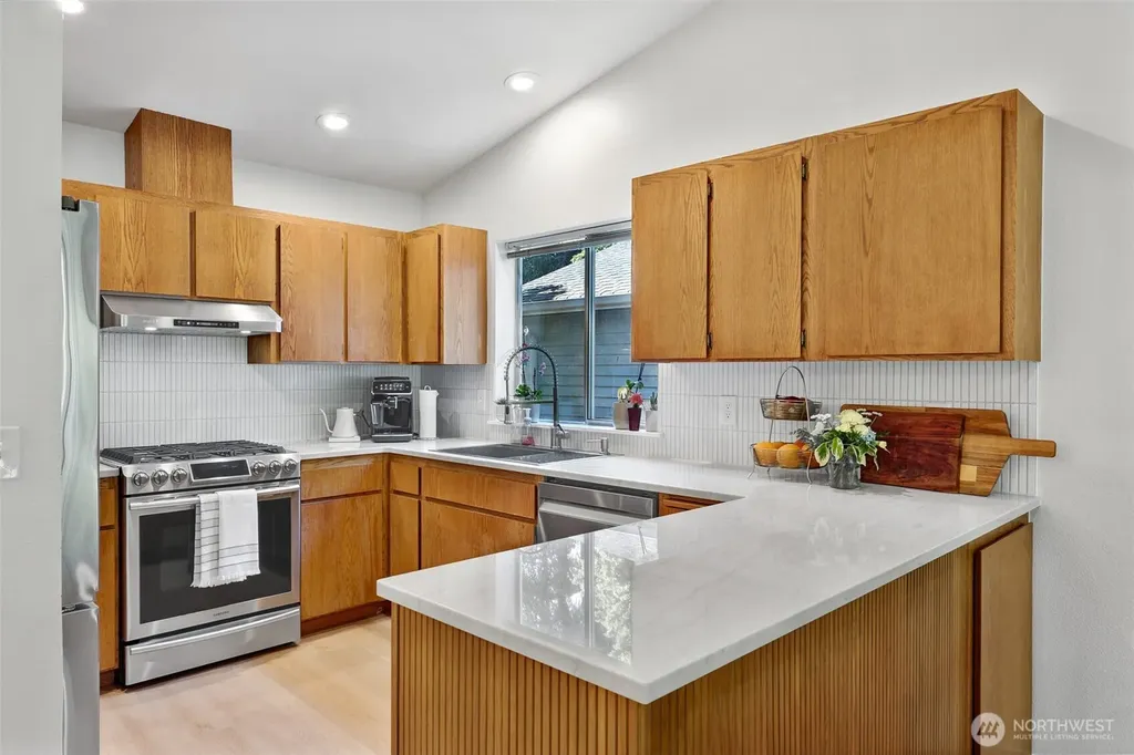 5126 S Garden Loop Road Seattle WA 98118