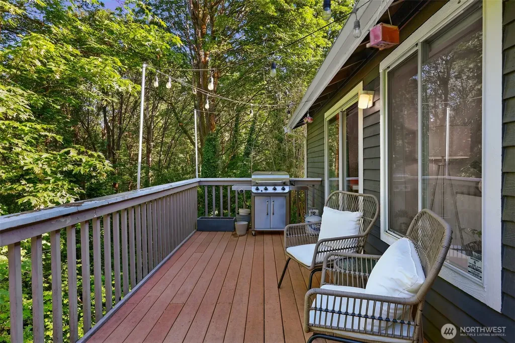 5126 S Garden Loop Road Seattle WA 98118