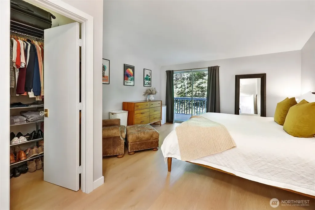 5126 S Garden Loop Road Seattle WA 98118