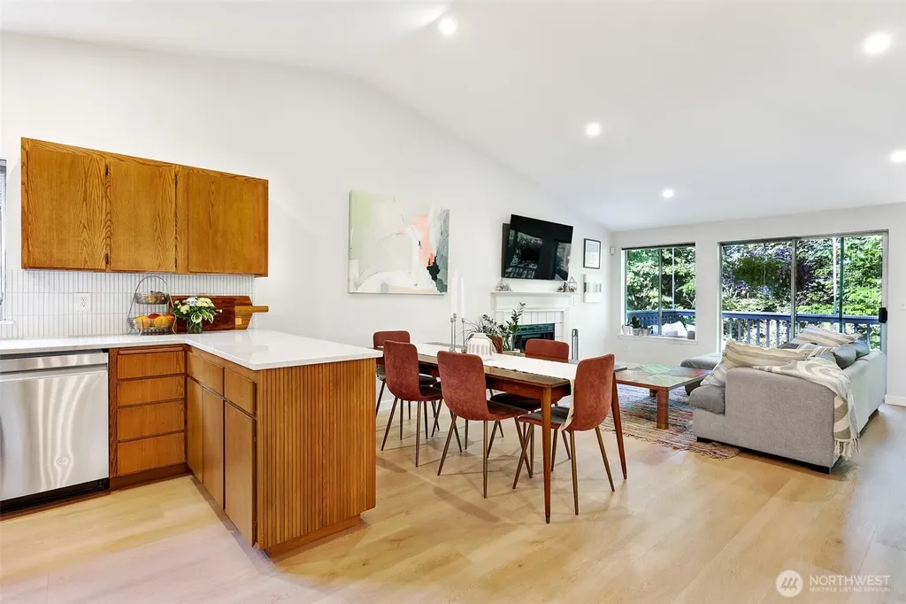 5126 S Garden Loop Road Seattle WA 98118