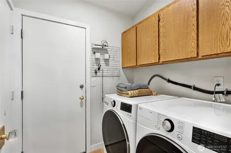 5126 S Garden Loop Road Seattle WA 98118