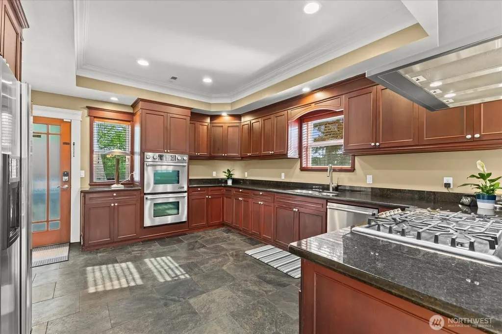 400 NE 50th Street Seattle WA 98105