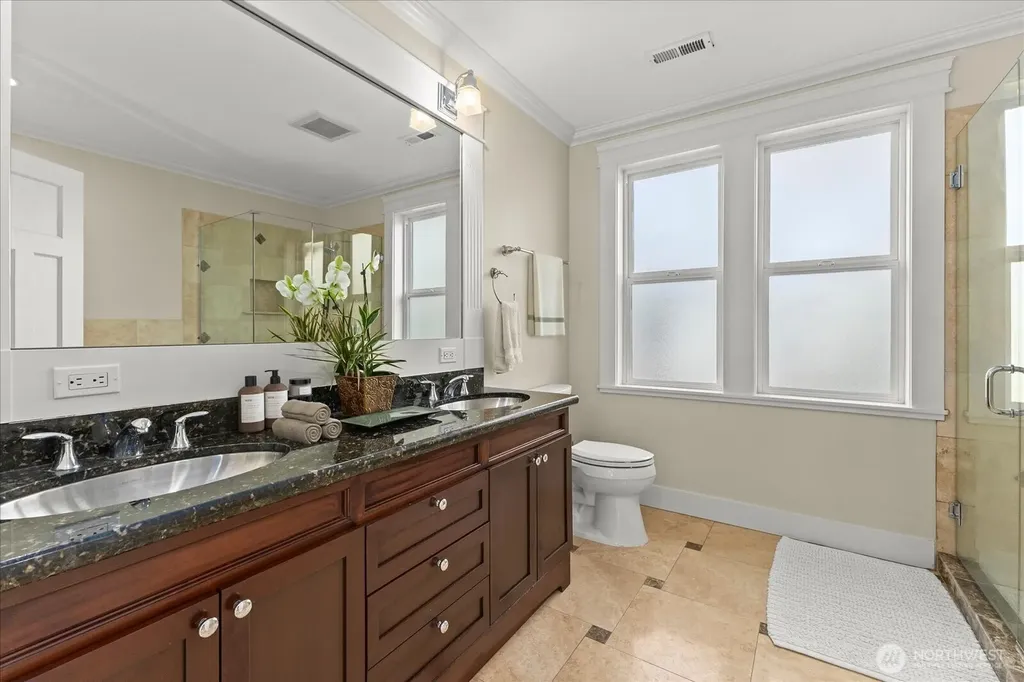 400 NE 50th Street Seattle WA 98105