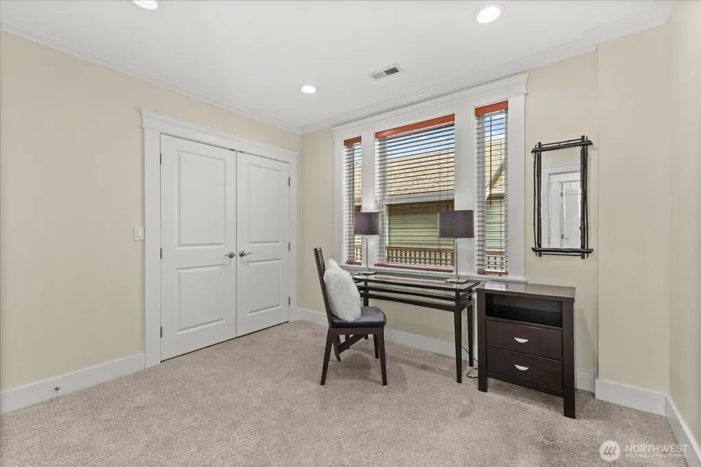 400 NE 50th Street Seattle WA 98105