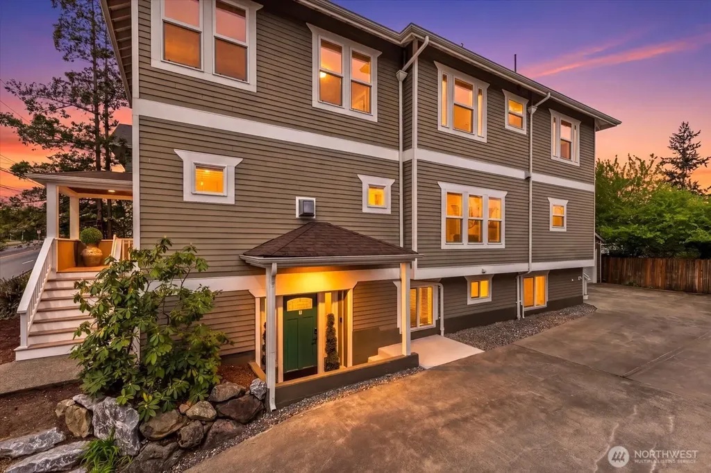 400 NE 50th Street Seattle WA 98105