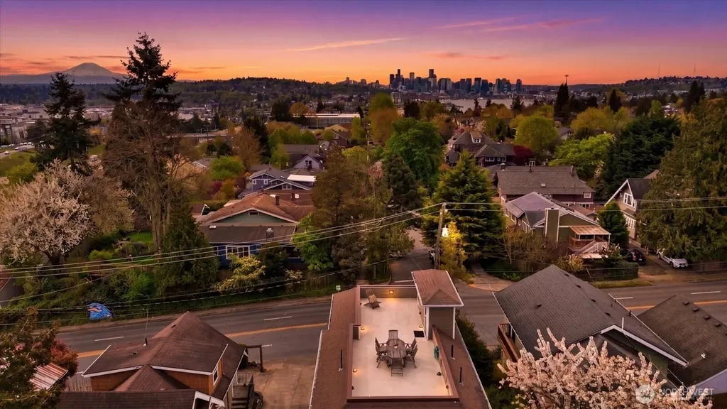 400 NE 50th Street Seattle WA 98105