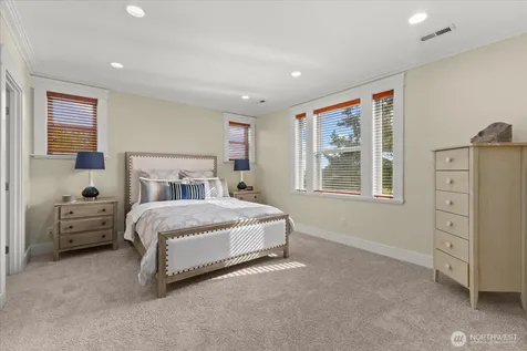 400 NE 50th Street Seattle WA 98105