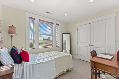 400 NE 50th Street Seattle WA 98105
