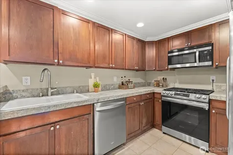 400 NE 50th Street Seattle WA 98105