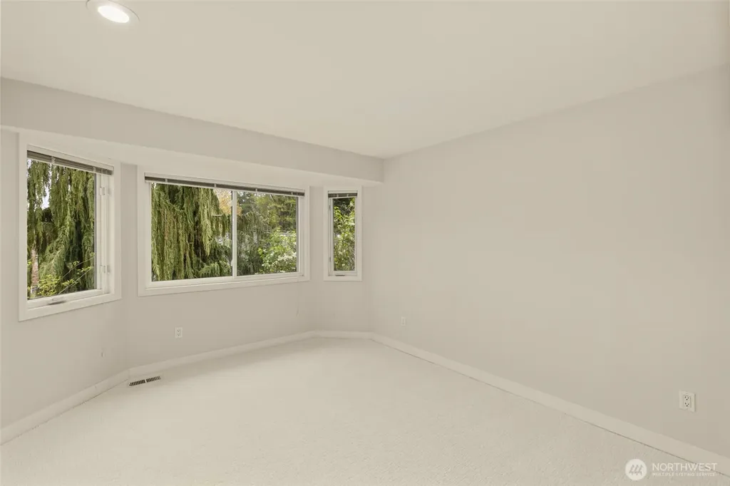 15409 101st Place NE Bothell WA 98011