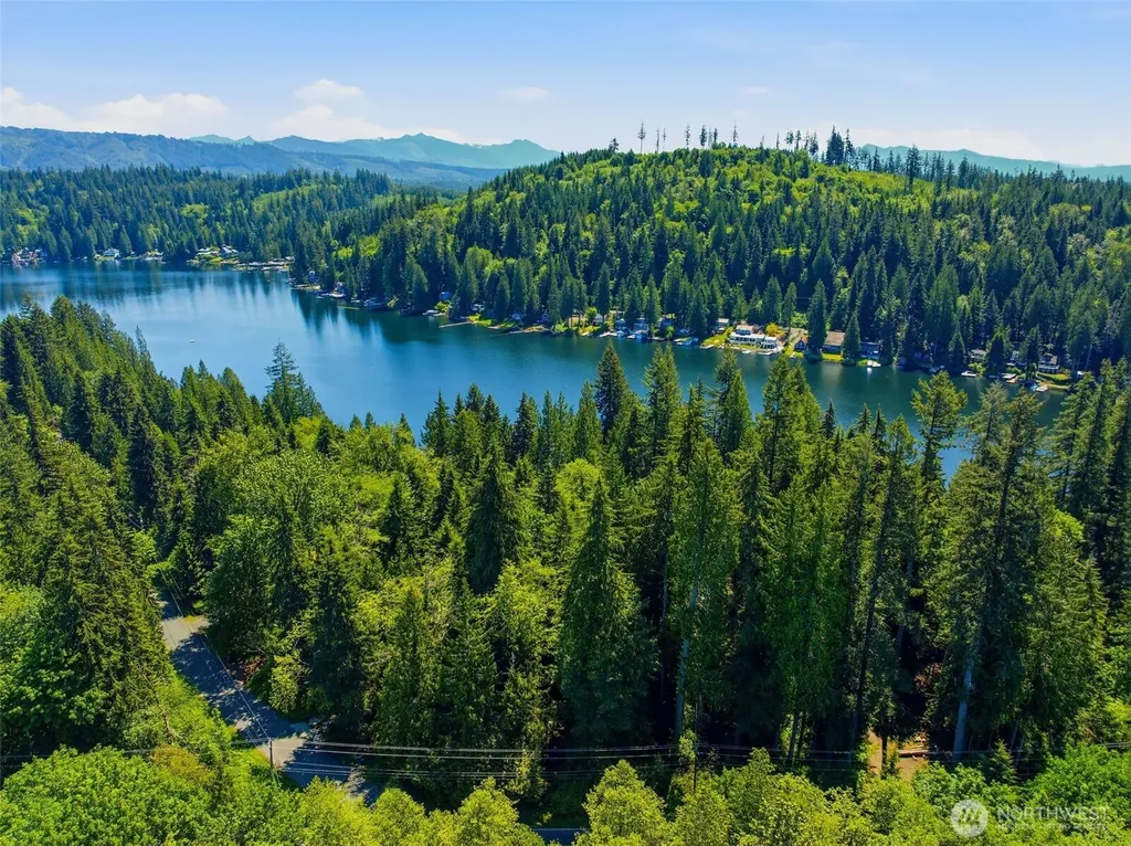 605 SW Lake Roesiger Road Snohomish WA 98290
