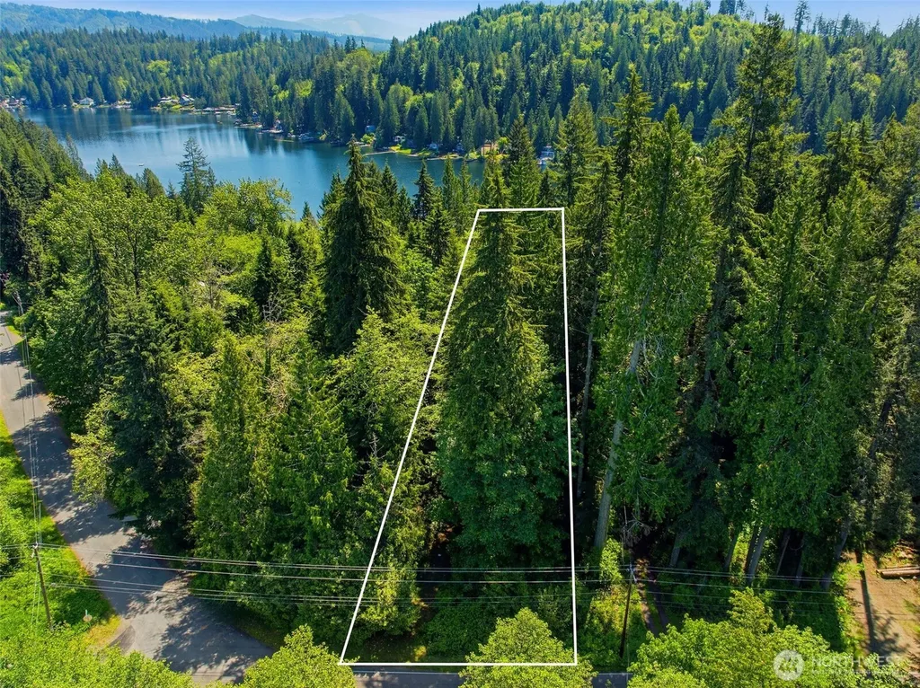 605 SW Lake Roesiger Road Snohomish WA 98290