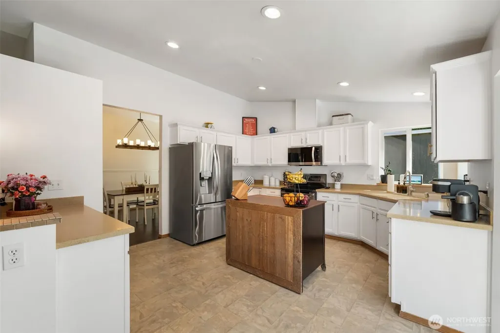 9193 SE Willock Road Olalla WA 98359