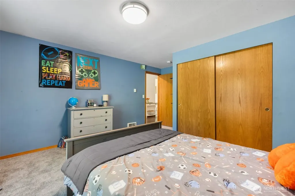 9193 SE Willock Road Olalla WA 98359