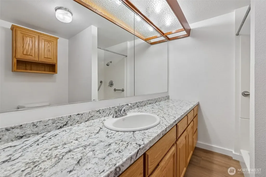 31430 W Lake Morton Drive SE Kent WA 98042